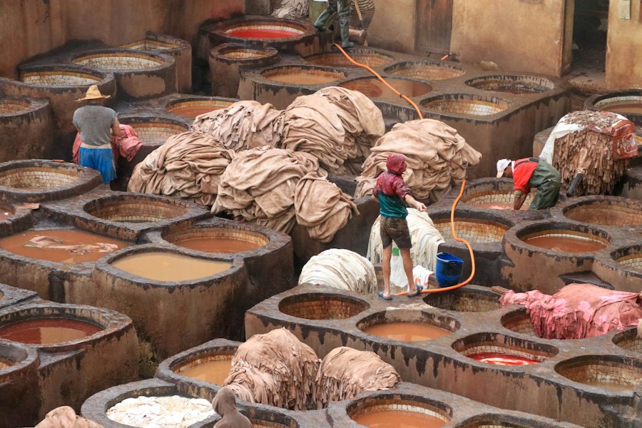 Photo transmitting artisanal trades