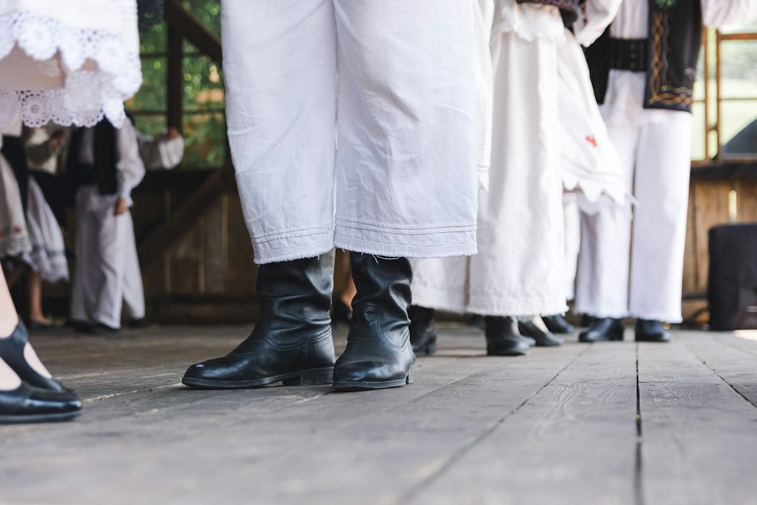Photo history of Romanian traditional costume