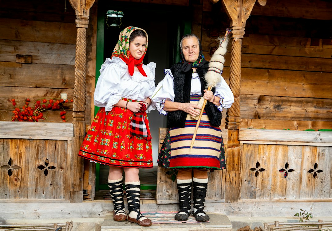 Tot ce trebuie să știi despre muzica populară și valorile ei